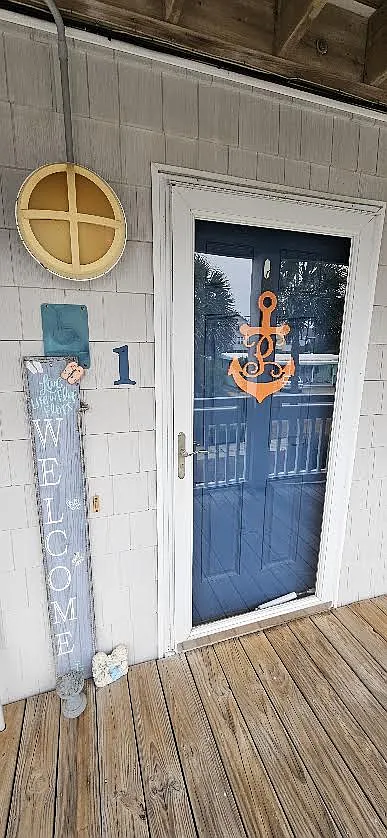 2 bed, 720 sqft, $1,600 — Photo 1