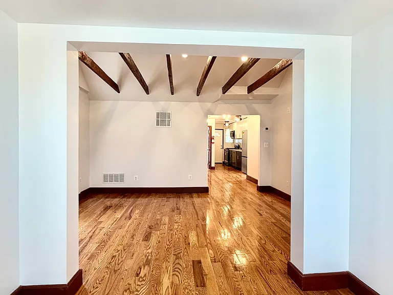 3304 N Hilton St #E — Photo 5