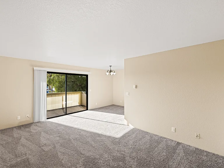 The Peppertree Apartments — Photo 16