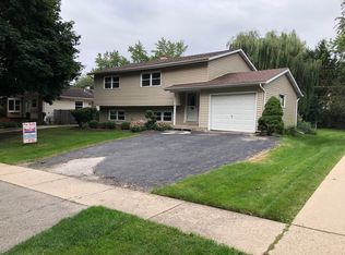 418 N California Ave, Mundelein, IL 60060