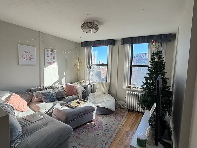 220 Hanover St #15 — Photo 1