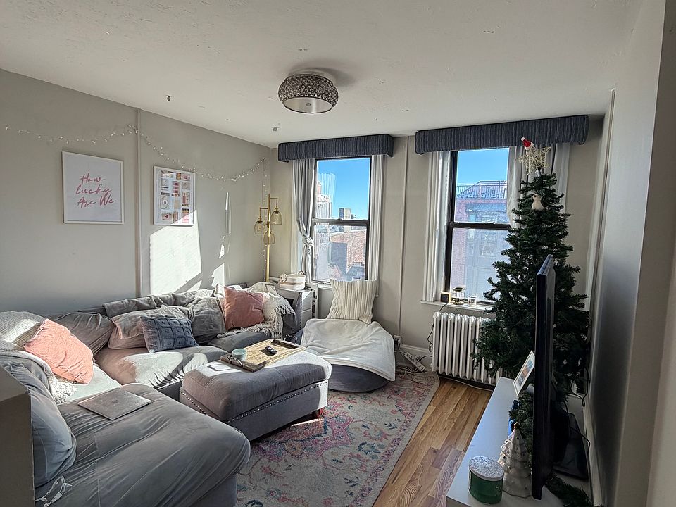 1st image of 220 Hanover St APT 15