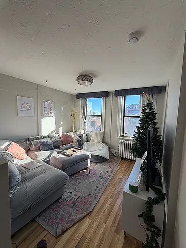 220 Hanover St #17 Photo 1