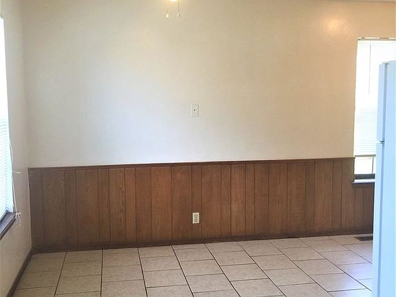 4th image of 1904 Dover St APT C