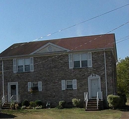 2nd image of 714 Clearwater Ct