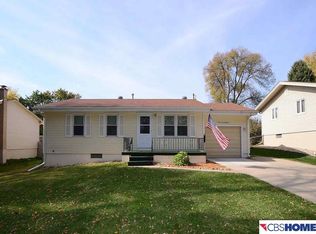 4918 N 93rd St, Omaha, NE 68134