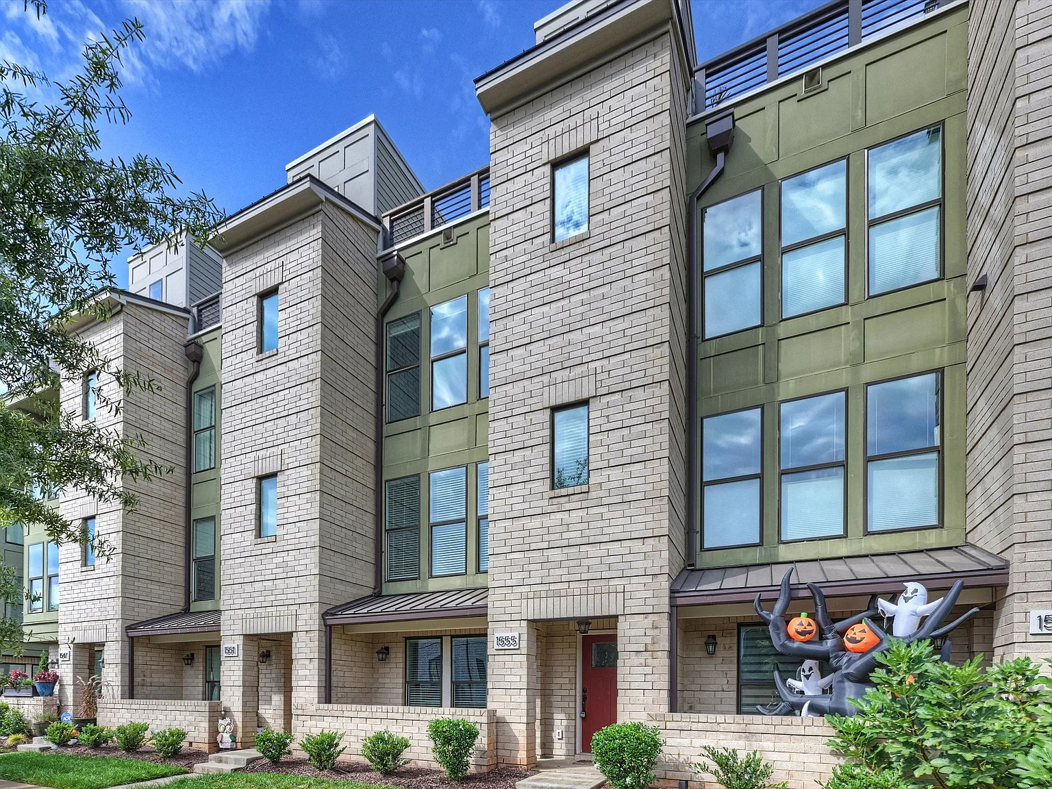 1555 Duckworth Ave. CLT NC 28208 - 1 — Photo 1