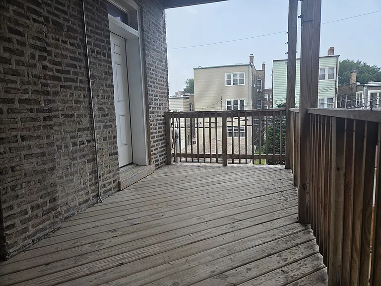2338 W Iowa St #1R — Photo 12