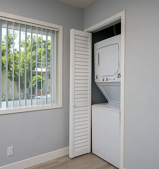 1136 Spazier Ave #10 — Photo 14