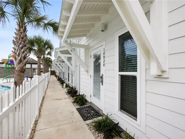 14924 Smugglers Cove Dr, Corpus Christi, TX 78418