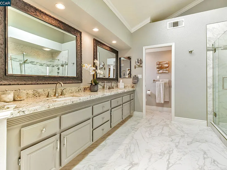 668 Sun Tree Ct — Photo 48