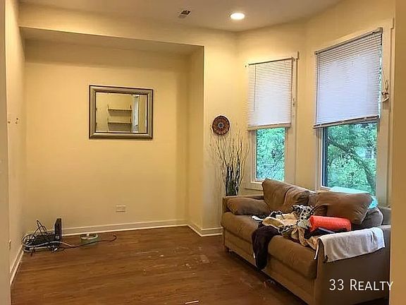 3rd image of 1640 N North Park Ave APT 3