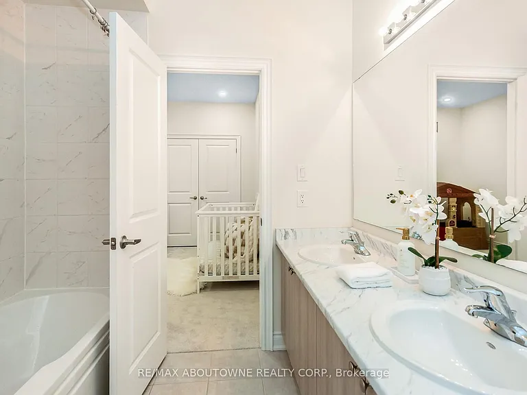 3294 Millicent Ave — Photo 39
