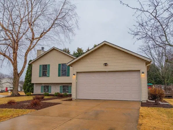 452 Lisa Court, Oregon, WI 53575