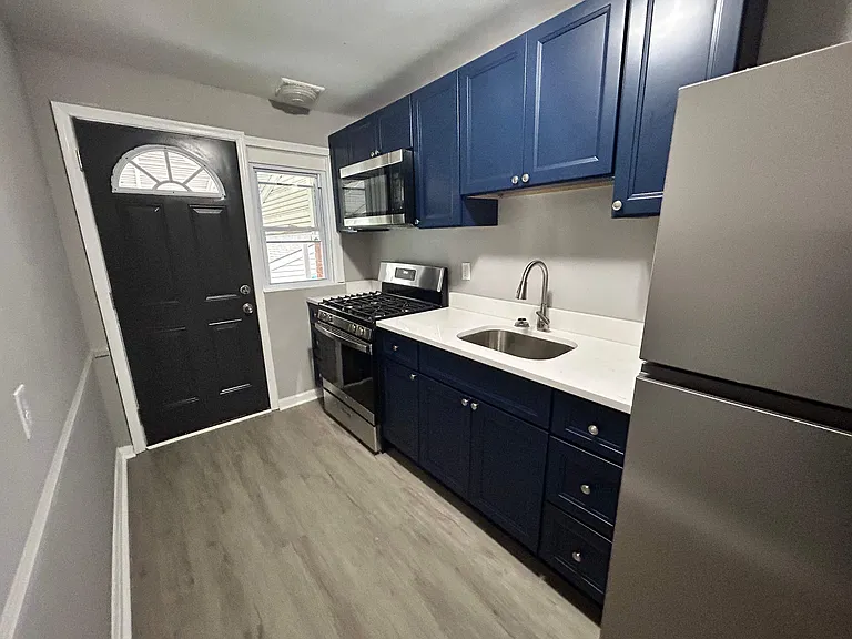 609 Aldworth Rd — Photo 3