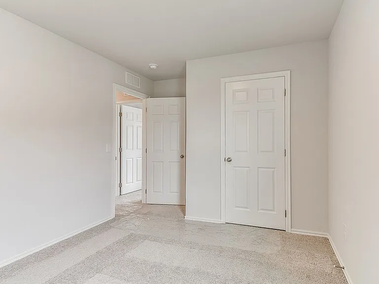 928 S Bear Ln — Photo 6