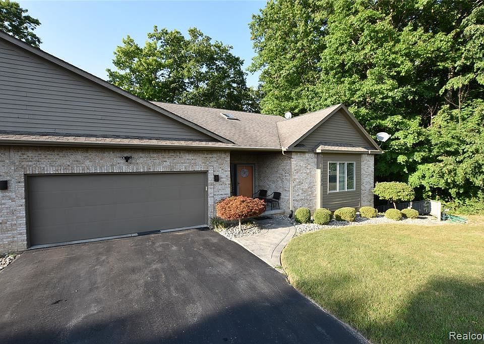 1st image of 2186 Woodhill Dr