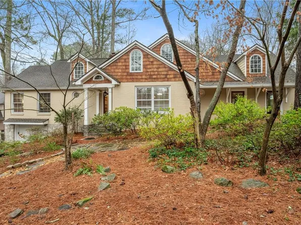 105 Parkside Cir, Decatur, GA 30030