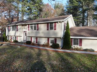 31 Stonehill Rd, North Chelmsford, MA 01863