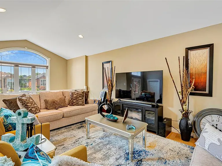 80 Whelan Dr #MAIN — Photo 11