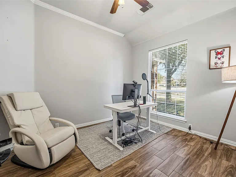 2112 Bandera Path — Photo 17
