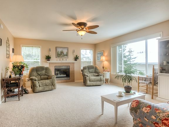 Open Bright Living room