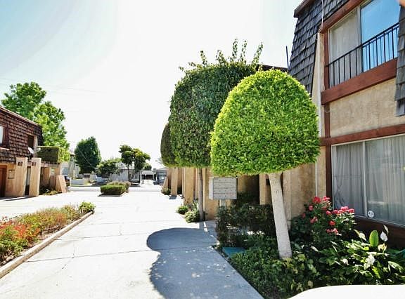 5th image of 617 N Alhambra Ave APT C