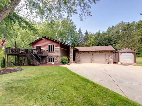 22710 Pinto Ln, Lakeville, MN 55044