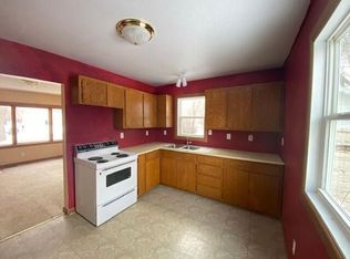 312 3rd St NW, Beulah, ND 58523