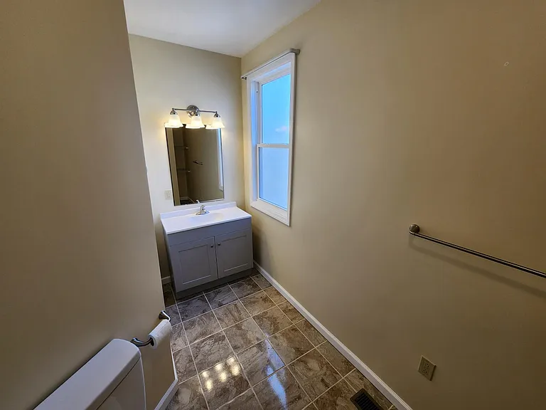 1945 Leishman Ave #1 — Photo 4