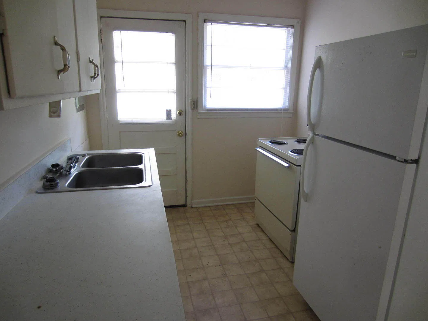 3 Bedroom/1 Bath Home — Photo 2