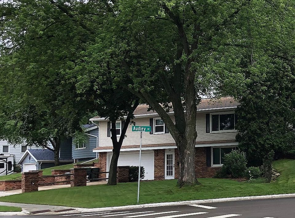 2nd image of 908 Buena Vista Dr