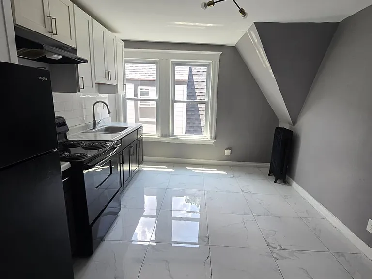 273 Amherst St #3AA — Photo 3