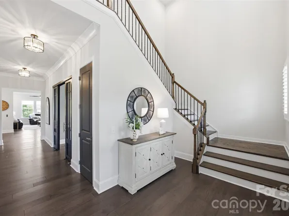 510 Meadow Ridge Dr, Belmont, NC 28012