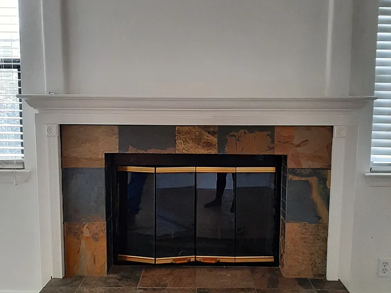 423 Wilson Ln — Photo 5