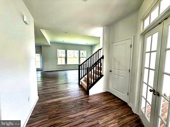 5th image of 9428 Deschamp Ct