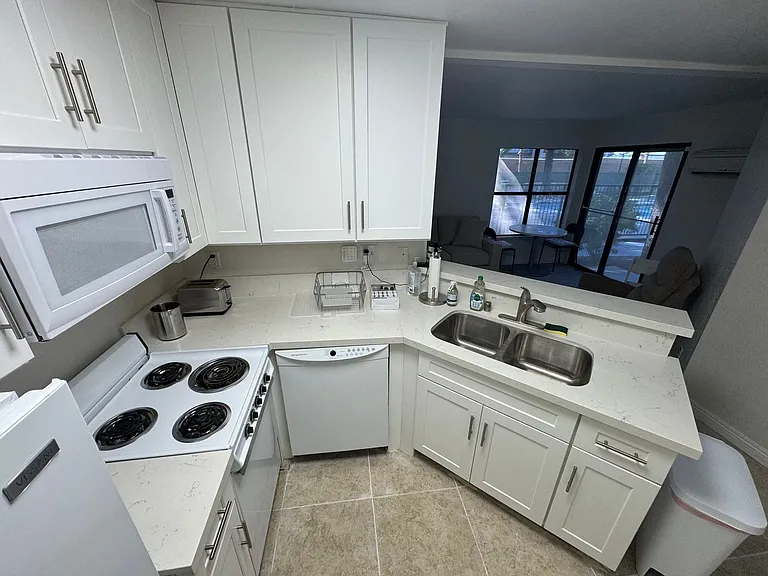 520 Elm Dr #103 — Photo 15