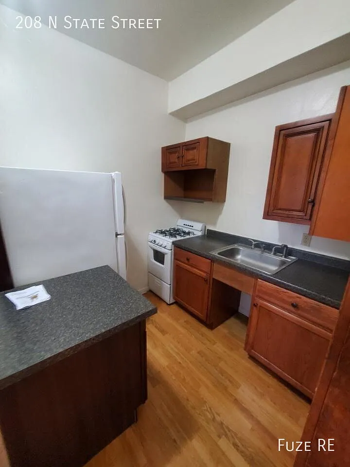 2-Bed Apartment for Rent Downtown Waseca — Photo 2