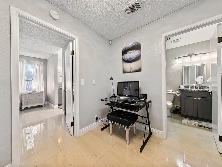 449 Rutherford Cir — Photo 22