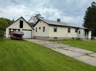 4 S East Avenue, Johnstown, NY 12095