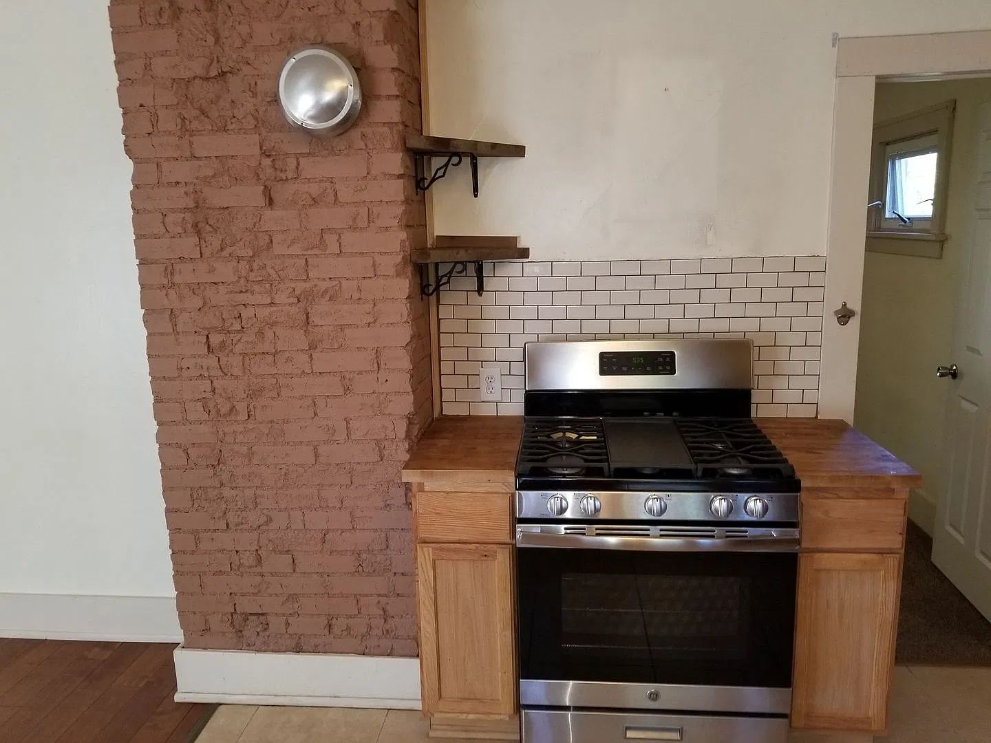1212 East 19th Street — Photo 4