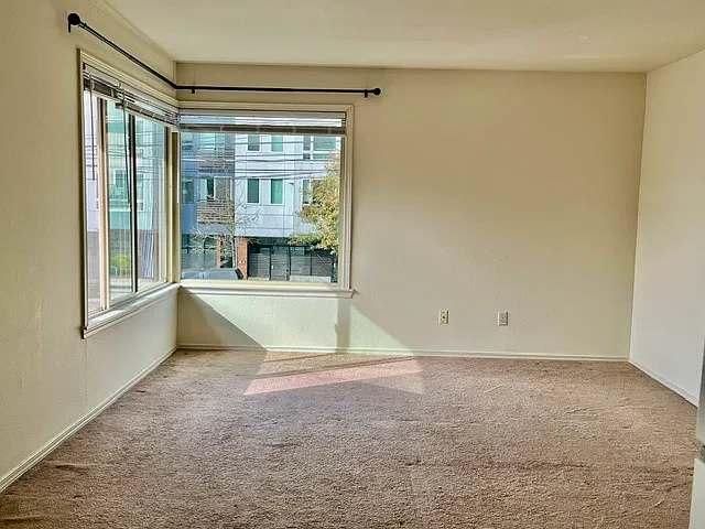 2 bed, 810 sqft, $1,690 — Photo 4