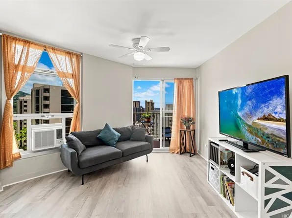 1031 Maunaihi Pl APT 401, Honolulu, HI 96822