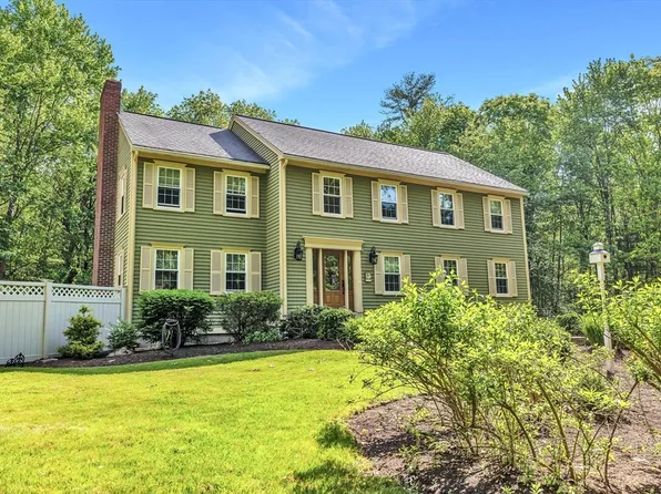 3 Colleny Dr, Bedford, NH 03110