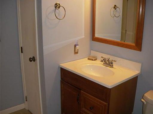 3rd image of 3289 Acushnet Ave APT 6