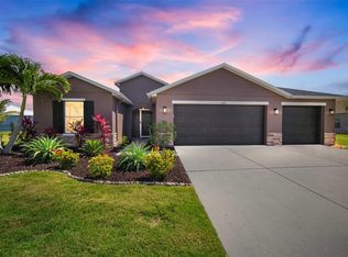 227 Star Shell Dr, Apollo Beach, FL 33572