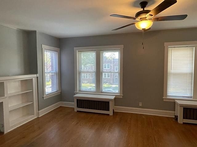 1st image of 3821 N Sawyer Ave #2