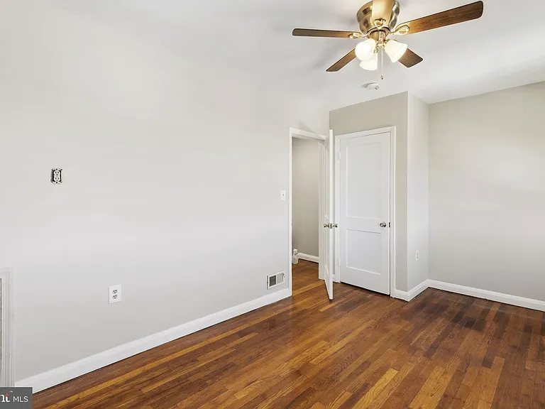 7124 Gough St — Photo 14