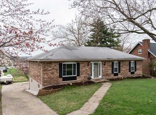 735 Meadow Wood Dr, Villa Hills, KY
