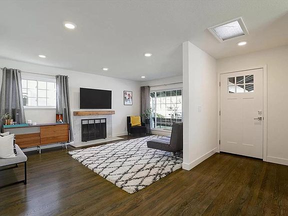 3rd image of 170 Venado Way